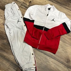 Boys Jordan set. Nike! Size 7
